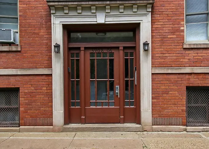 Apartment Chic & Fully Furnished 2br - Roscoe 1 *