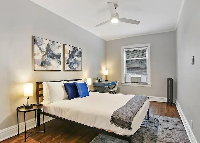Apartment Chic & Fully Furnished 2br - Roscoe 1 Chicago