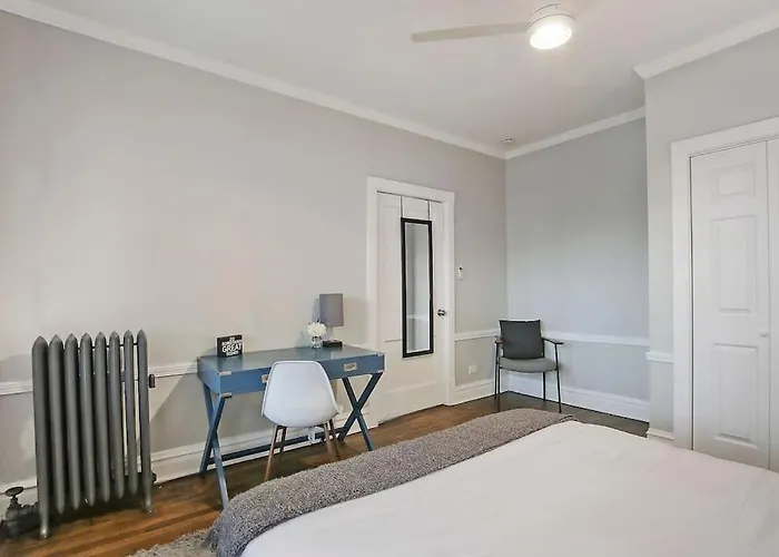 Chic & Fully Furnished 2br - Roscoe 1 *